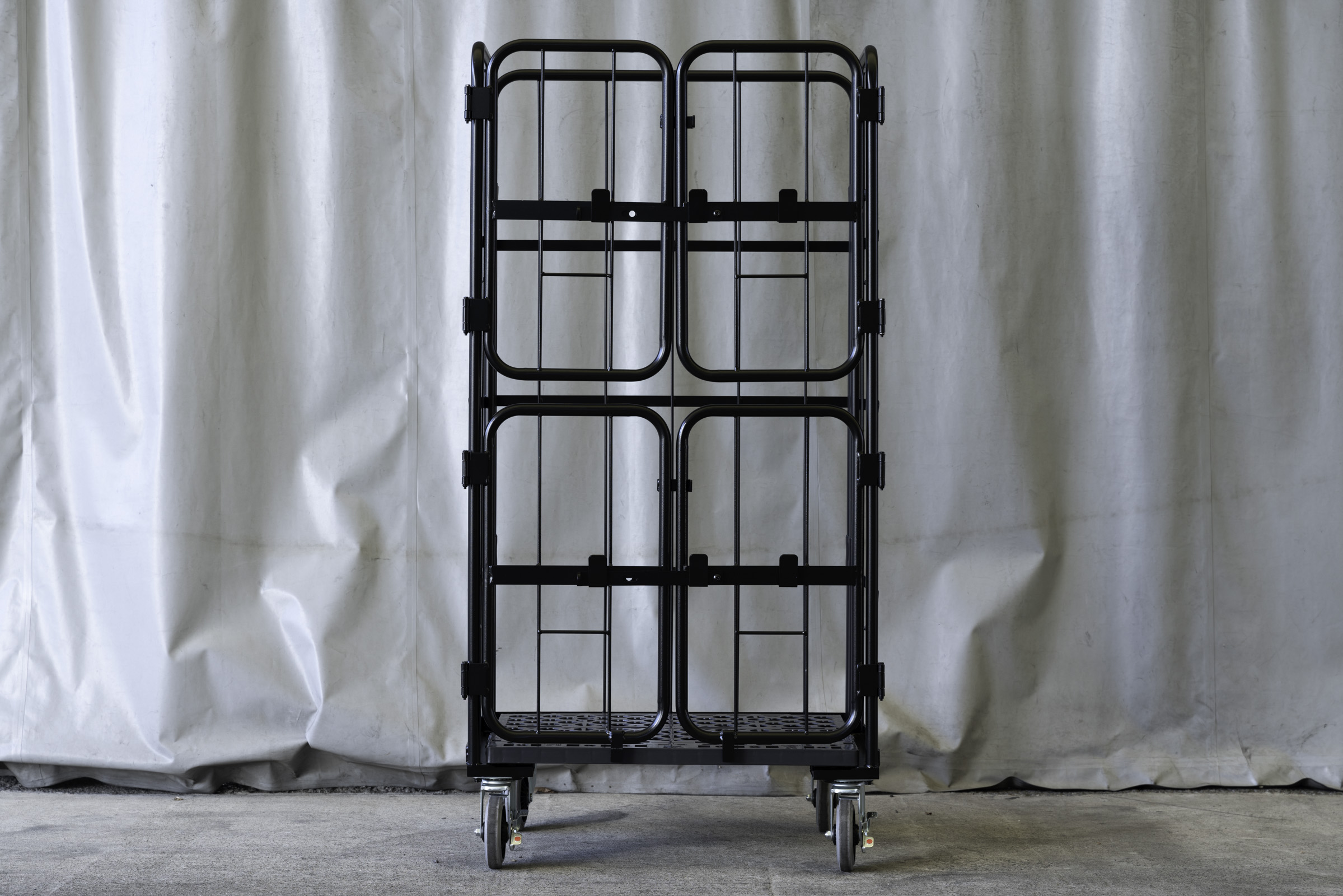 上下観音扉付きカゴ台車 ブラック 画像07