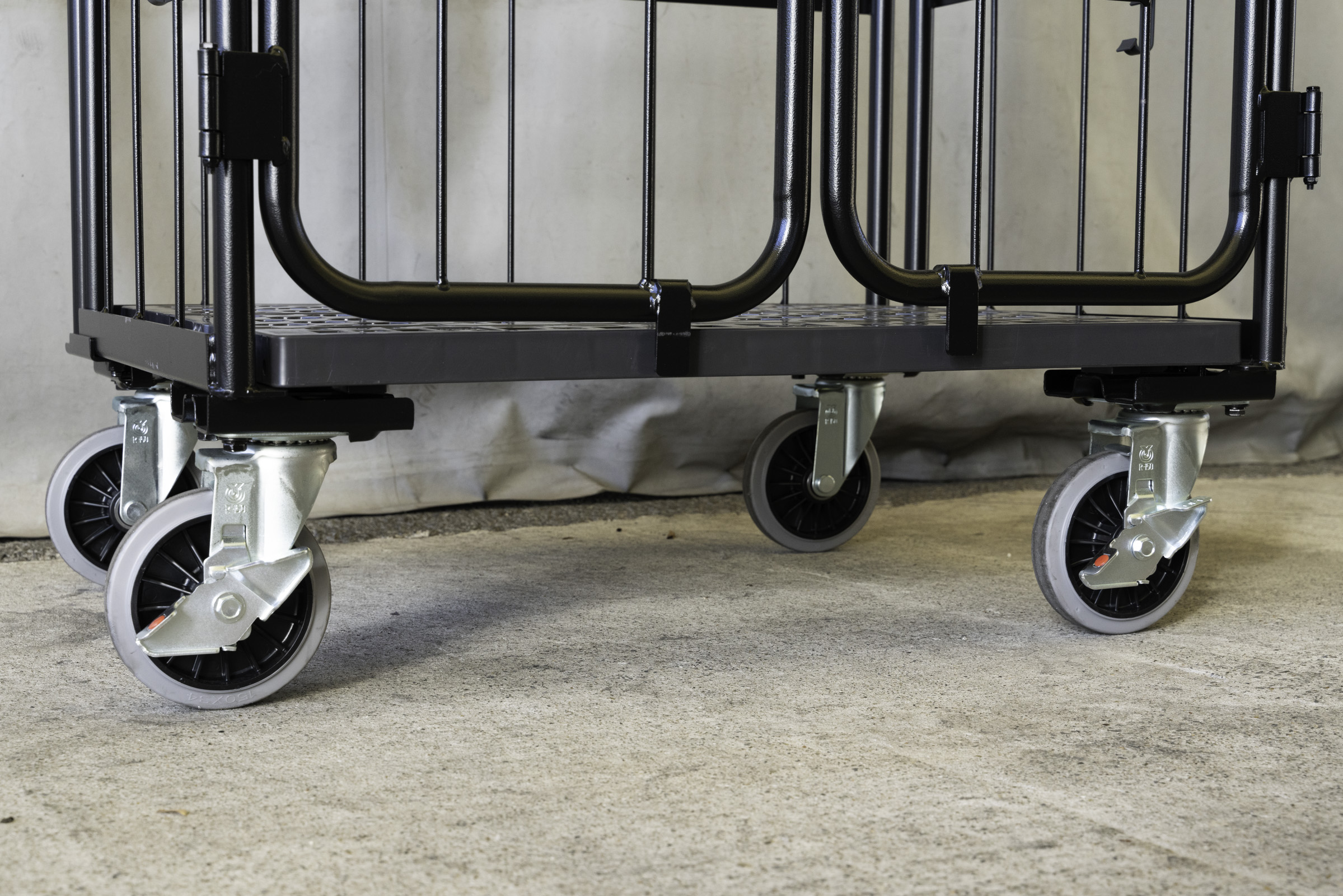 上下観音扉付きカゴ台車 ブラック 画像18